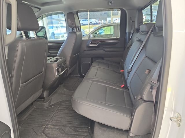 Used 2024 White GMC SLT image 10