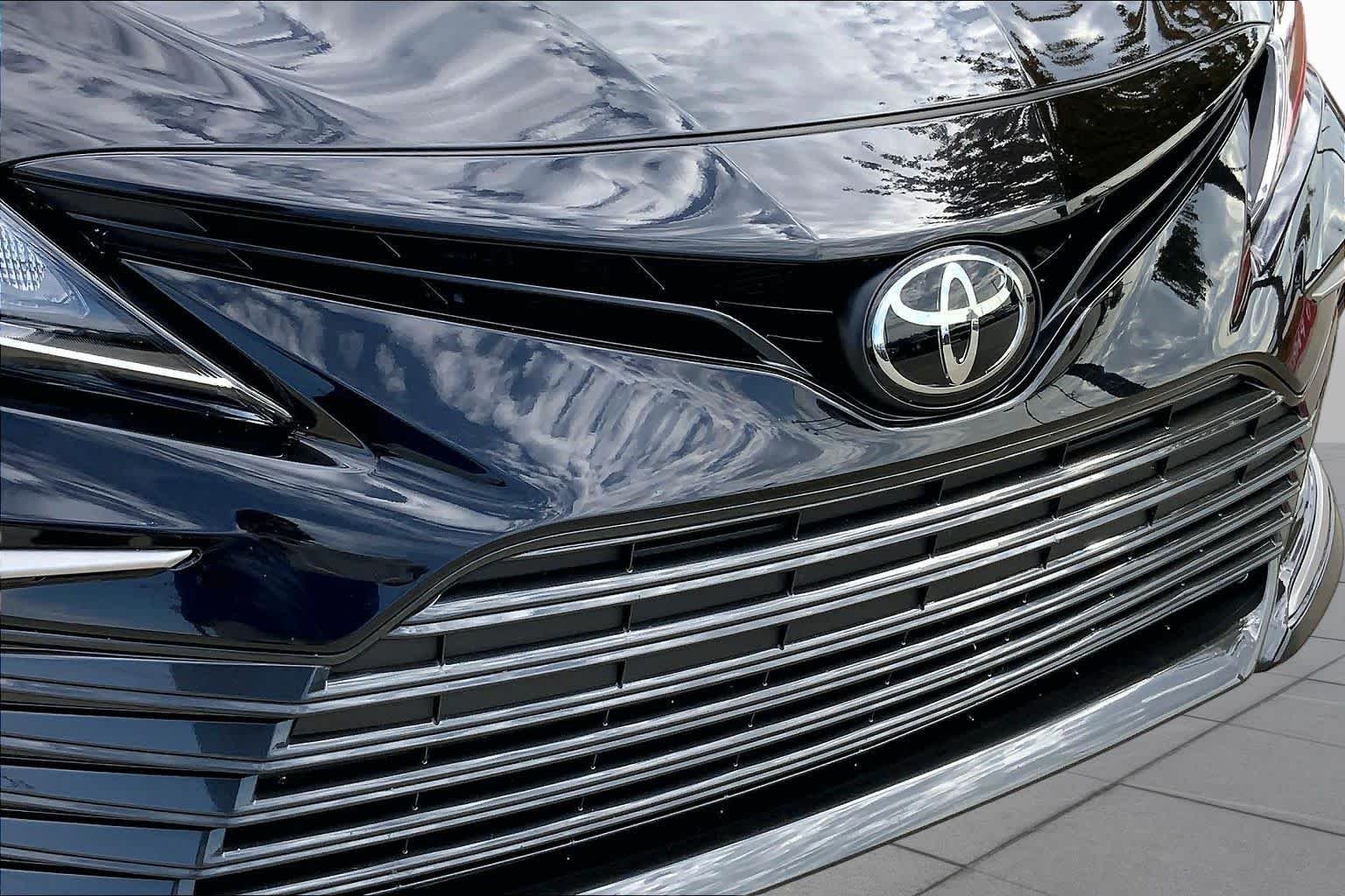 Used 2024 Midnight Black Metallic Toyota LE image 31