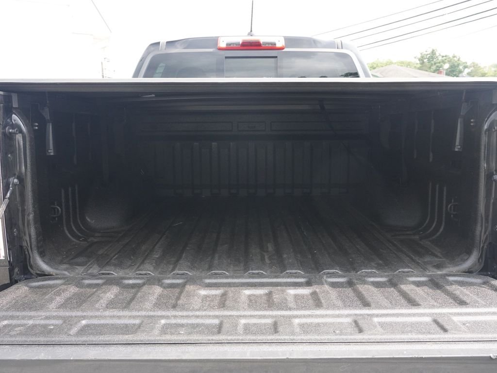 Used 2022 Black GMC Denali image 17