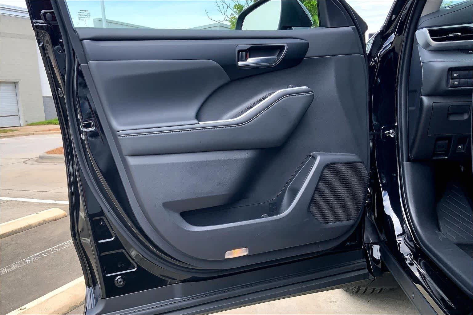 2026 Toyota Highlander XLE - Photo 22