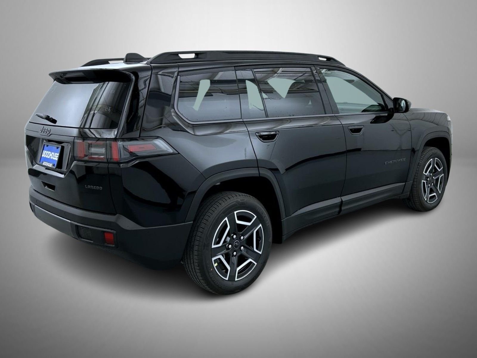 New 2026 Diamond Black Crystal Pearl-Coat Exterior Paint Jeep Laredo image 5