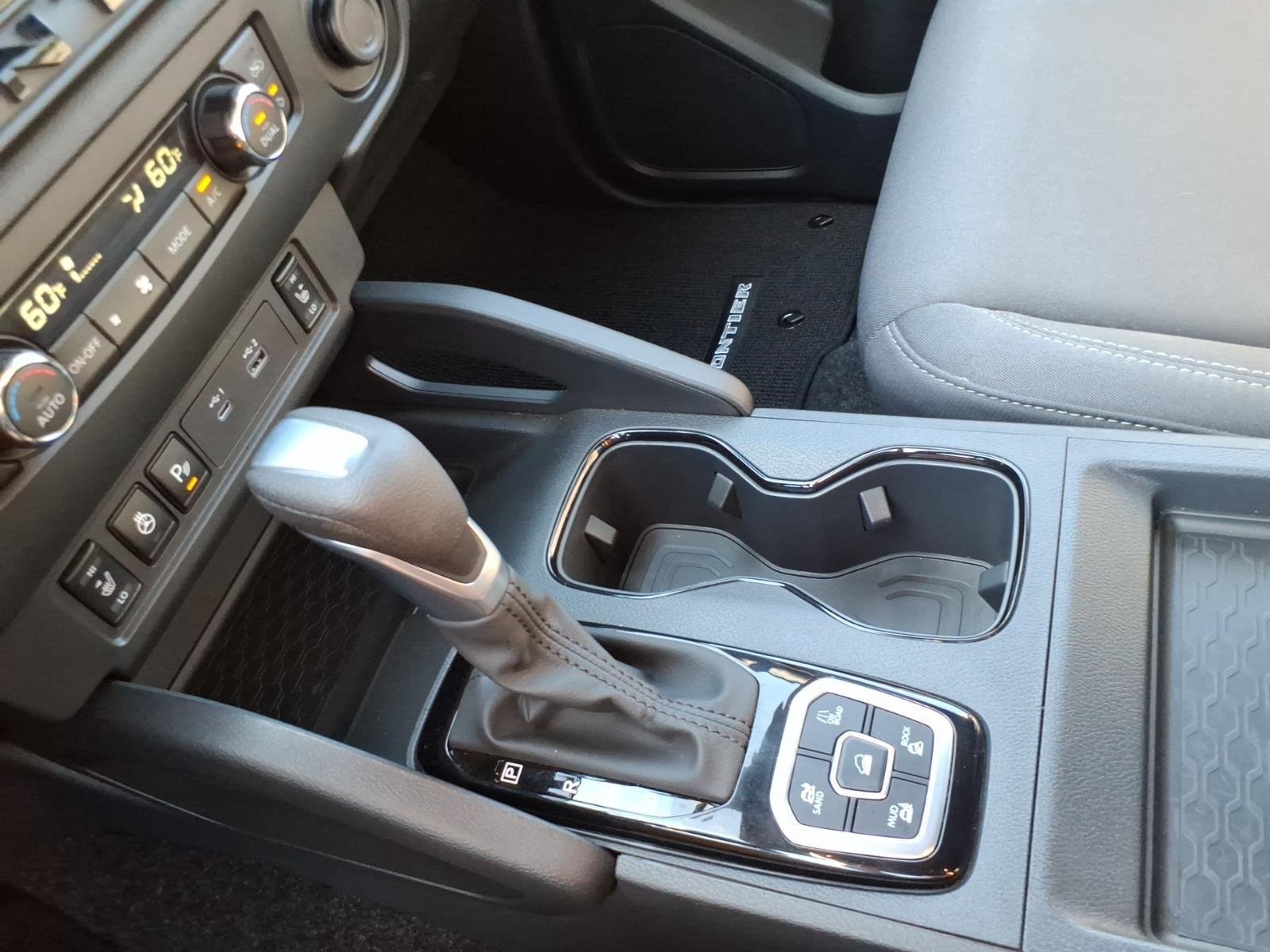 Used 2026 Boulder Gray Pearl Nissan SV image 18
