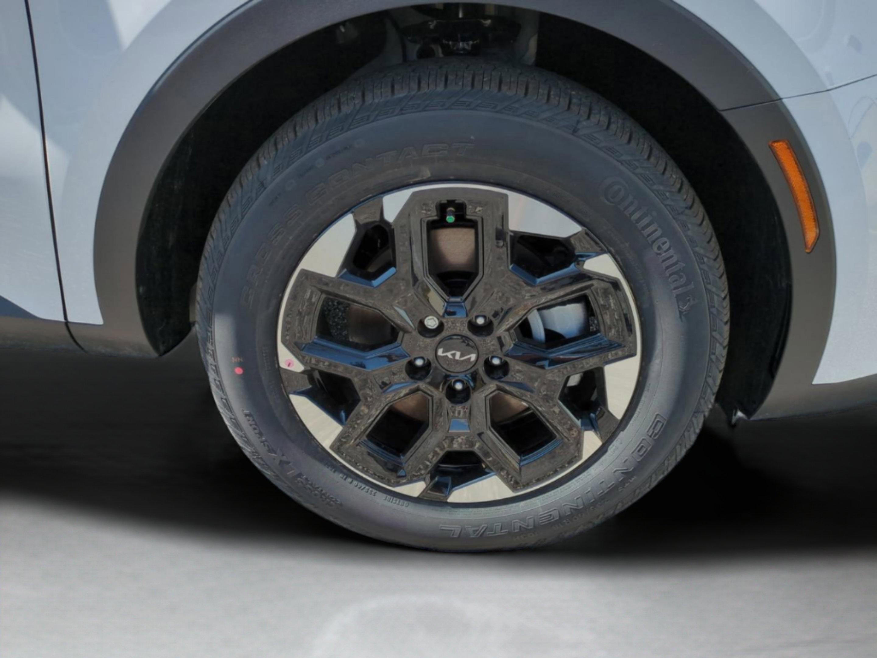 New 2026 Glacial White Pearl Kia S image 36