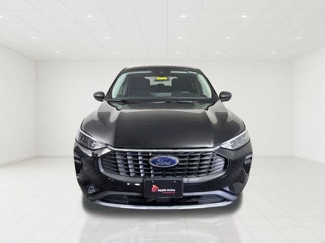 Used 2023 Black Ford Active image 2