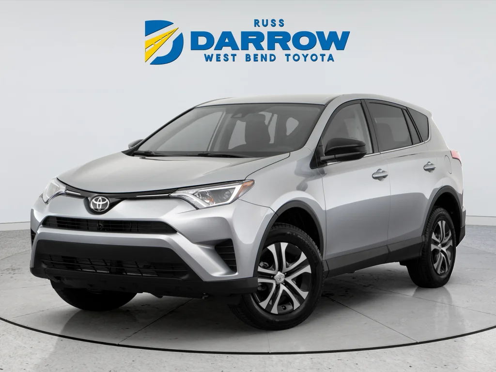 Used 2018 Silver Toyota LE image 2
