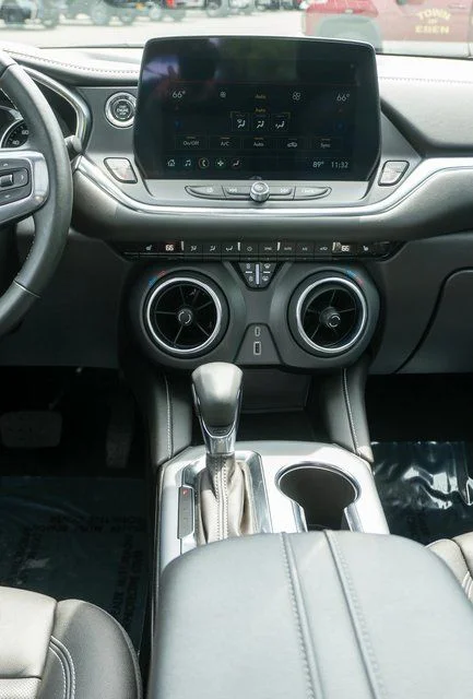 Used 2024 Black Chevrolet LT image 17