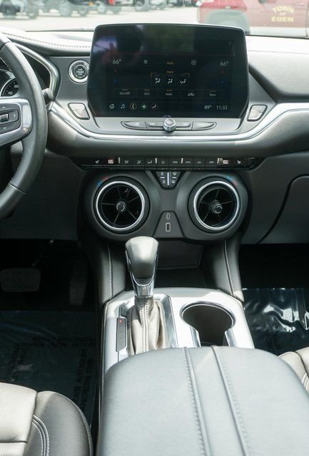 Used 2024 Black Chevrolet LT image 17
