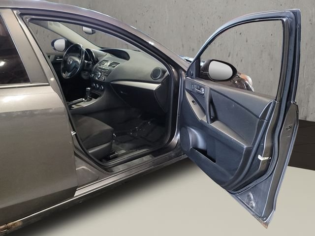 Used 2013 Graphite Mica Mazda i Touring image 35