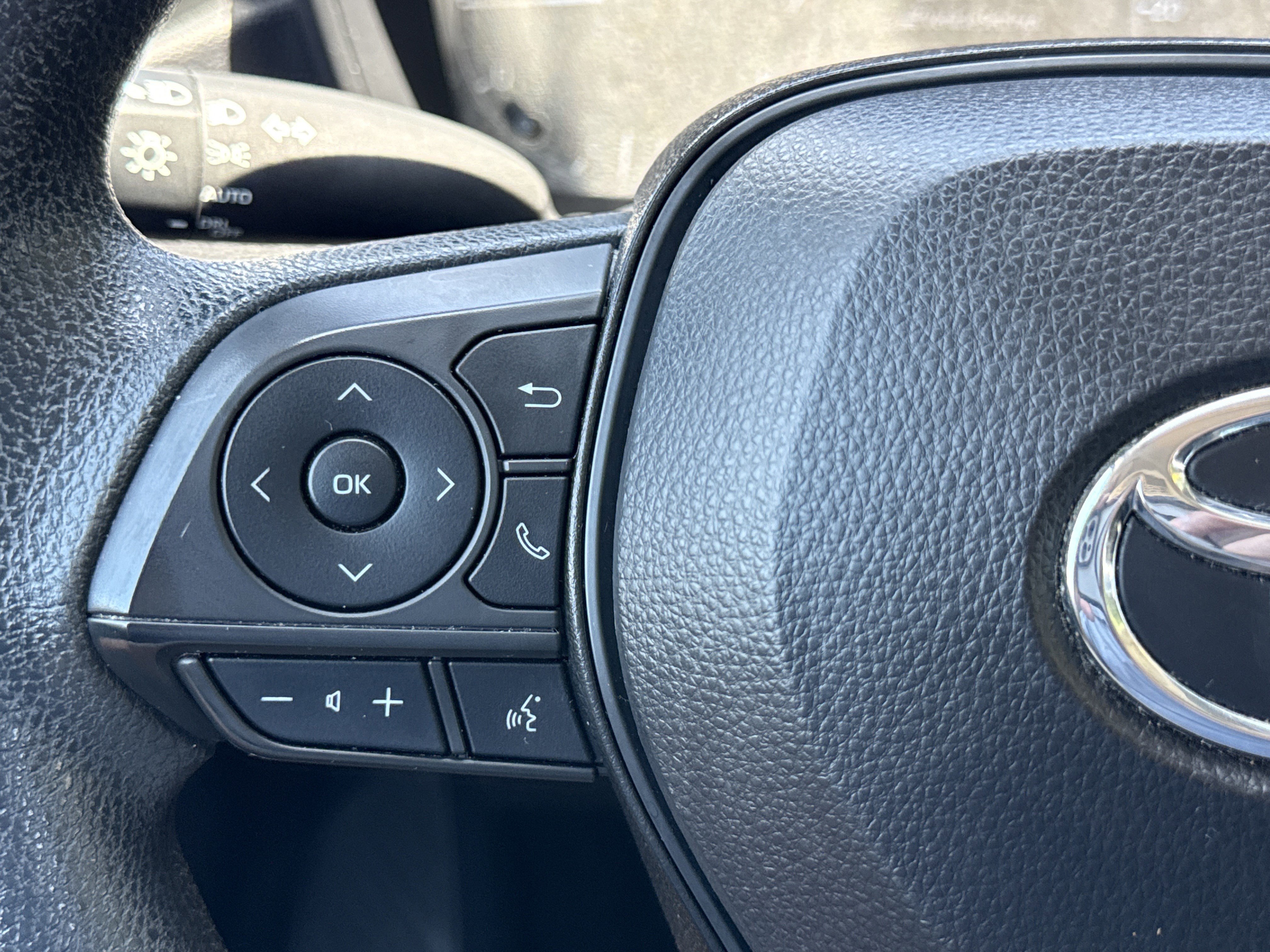 2024 Toyota Corolla LE - Photo 23