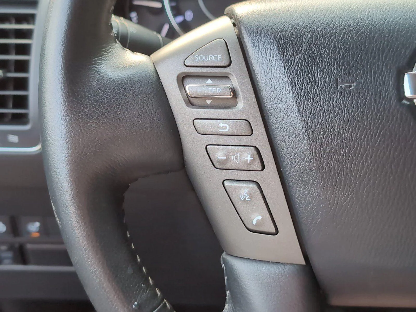 Used 2018 Mocha Almond Nissan Platinum image 29