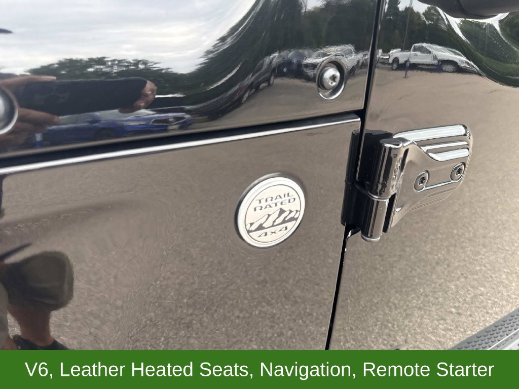Used 2018 Black Jeep Unlimited Sahara image 12