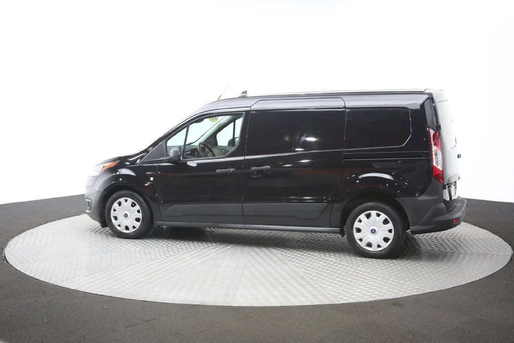 Used 2022 Black Ford XL image 58