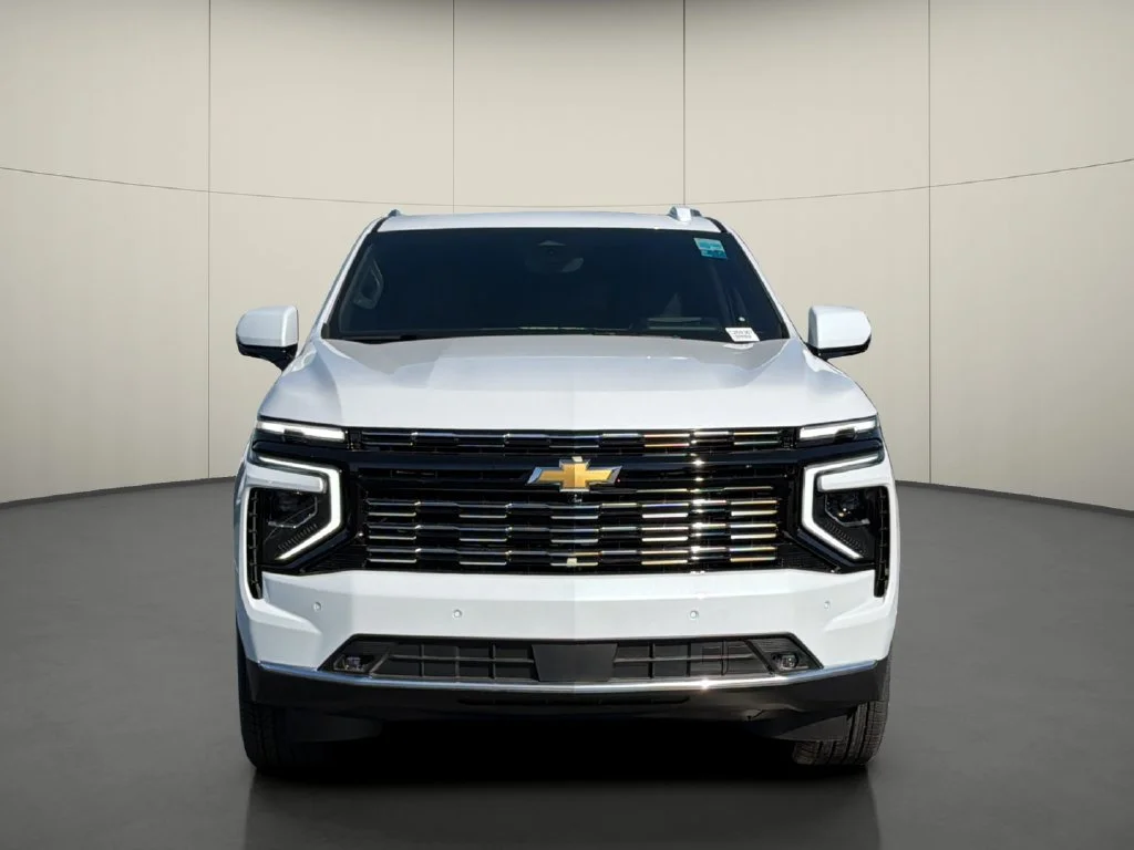 New 2026 Polar White Tricoat Chevrolet High Country image 2