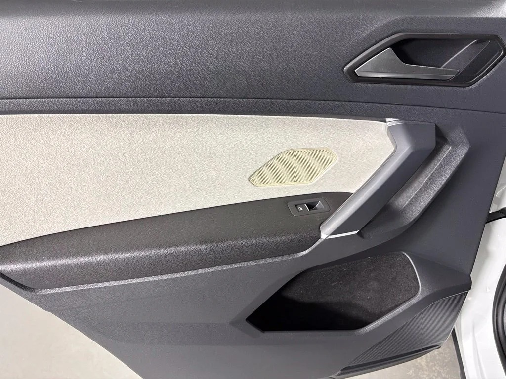 Used 2018  Volkswagen 2.0T SEL image 36