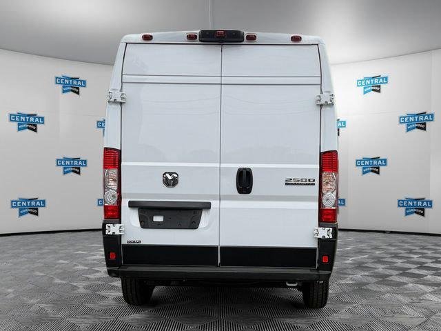 Used 2026 White RAM TRADESMAN image 4