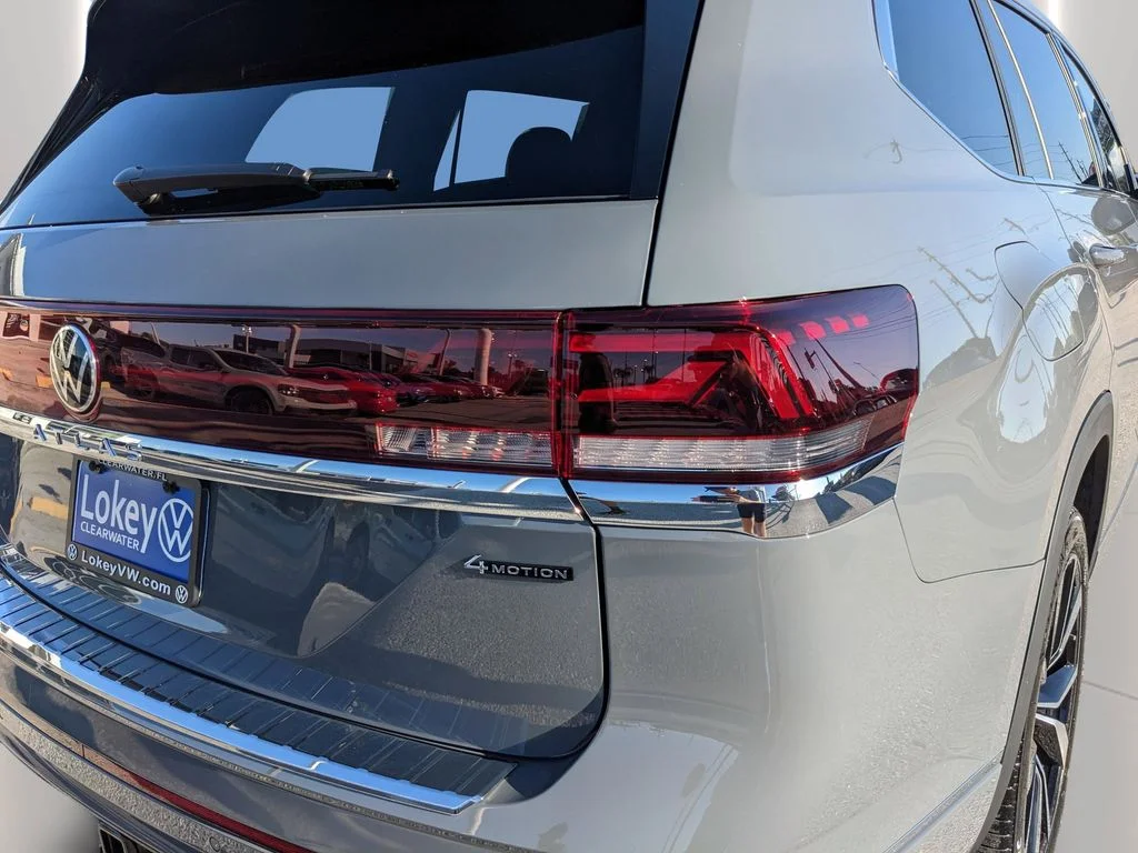2026 Volkswagen Atlas SEL Premium R-Line - Photo 12
