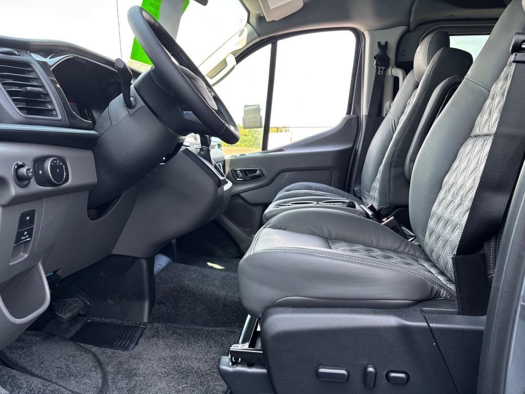 New 2026 Gray Ford Explorer Limited SE image 16