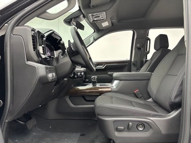 New 2026 Onyx Black GMC Elevation image 15