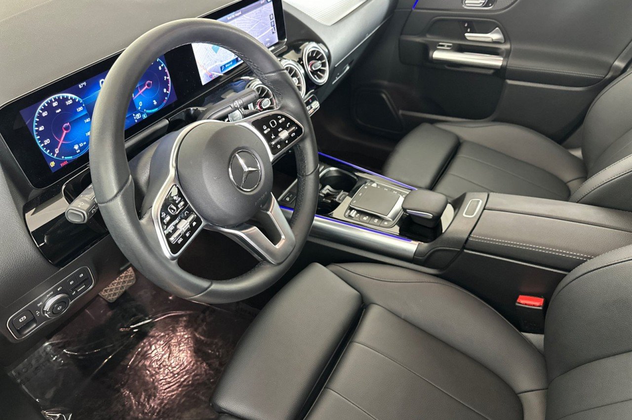Used 2023 Polar White Mercedes-Benz GLA 250 image 9