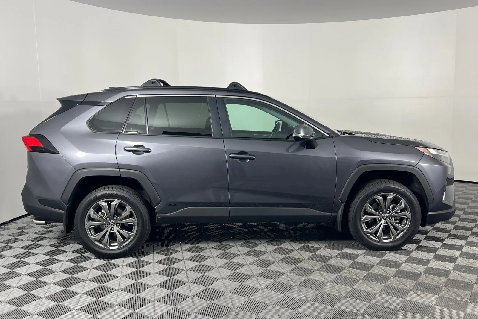 Certified Used 2022 Magnetic Gray Metallic Toyota Hybrid XLE Premium image 2