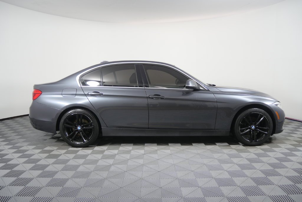 Used 2018 Mineral Gray Metallic BMW 330i image 3