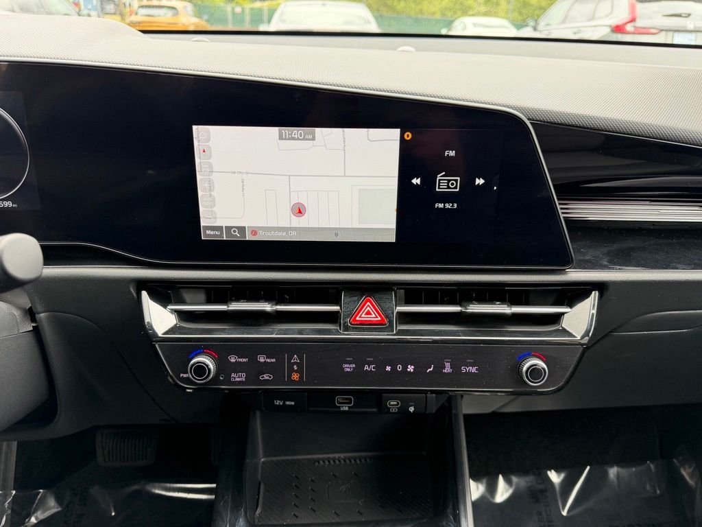 Used 2023 Steel Gray Kia Wind image 20