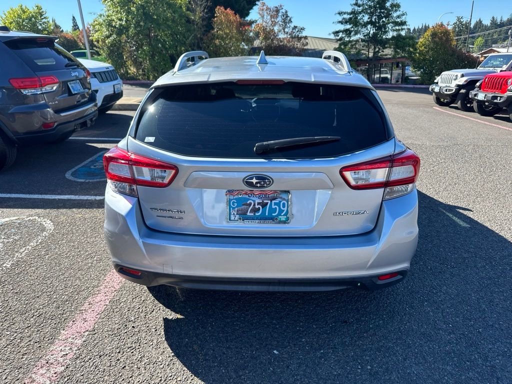 Used 2018 Ice Silver Metallic Subaru 2.0i Premium image 5