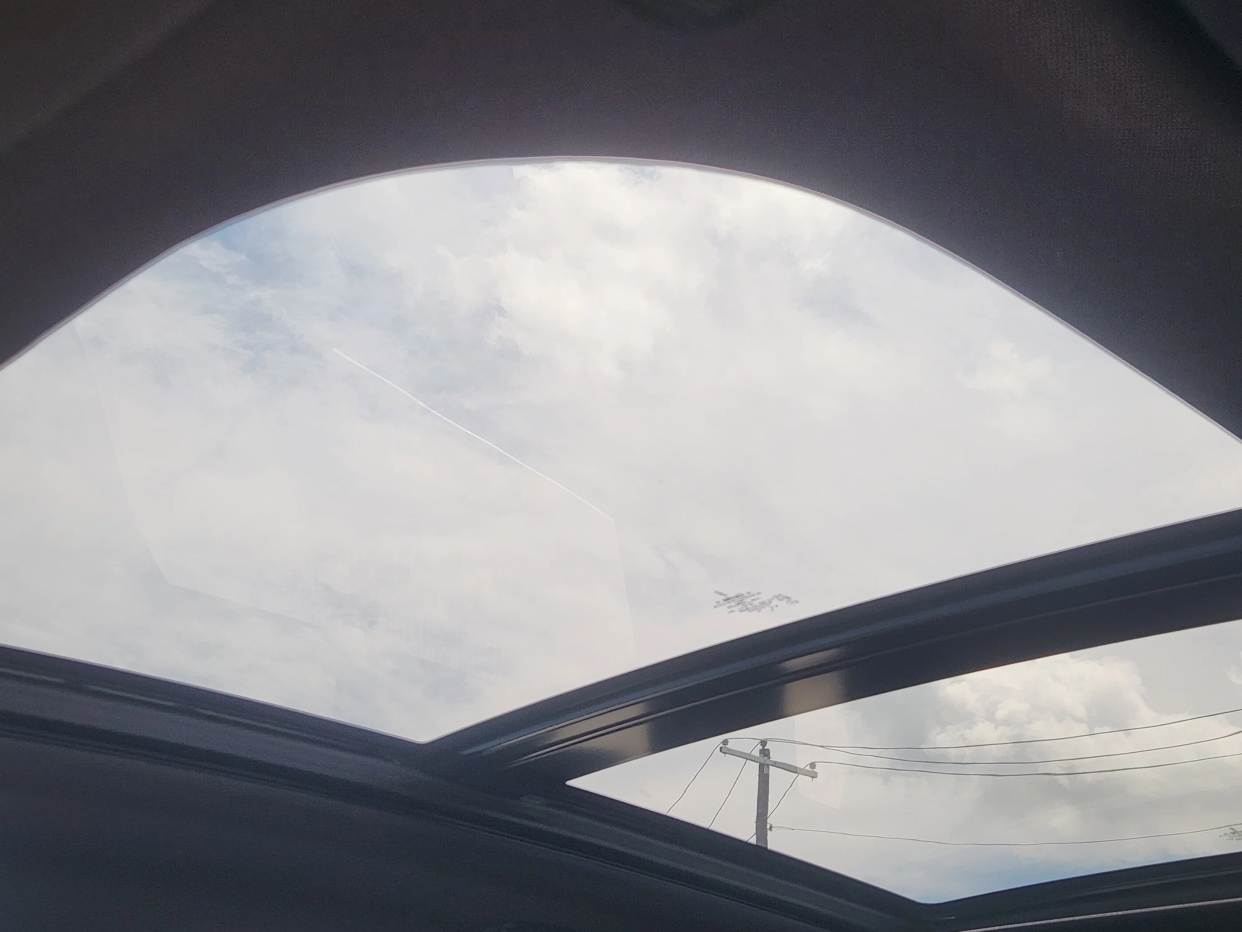Used 2019  Lincoln Reserve image 25