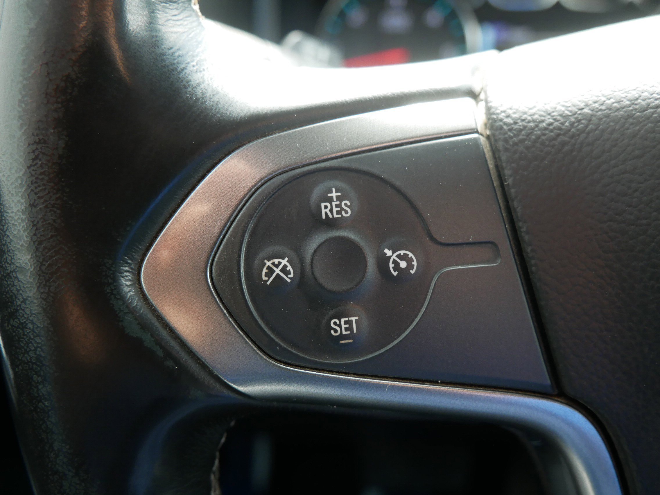 Used 2019 Graphite Metallic Chevrolet LT image 25