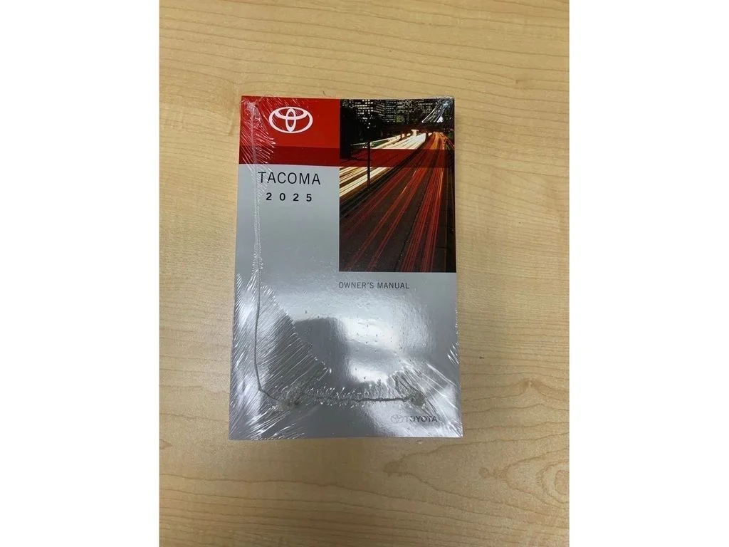 Used 2025  Toyota SR5 image 33