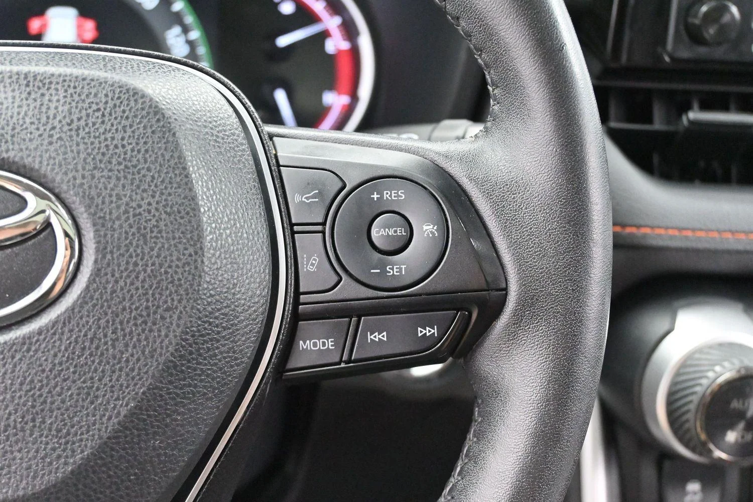 Used 2022 Midnight Black Metallic Toyota Adventure image 15