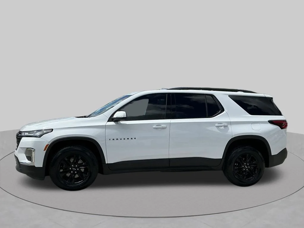 Used 2023 White Chevrolet LT image 3