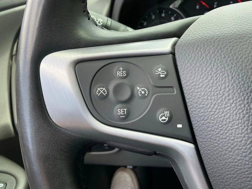 Used 2021 White GMC SLT image 38