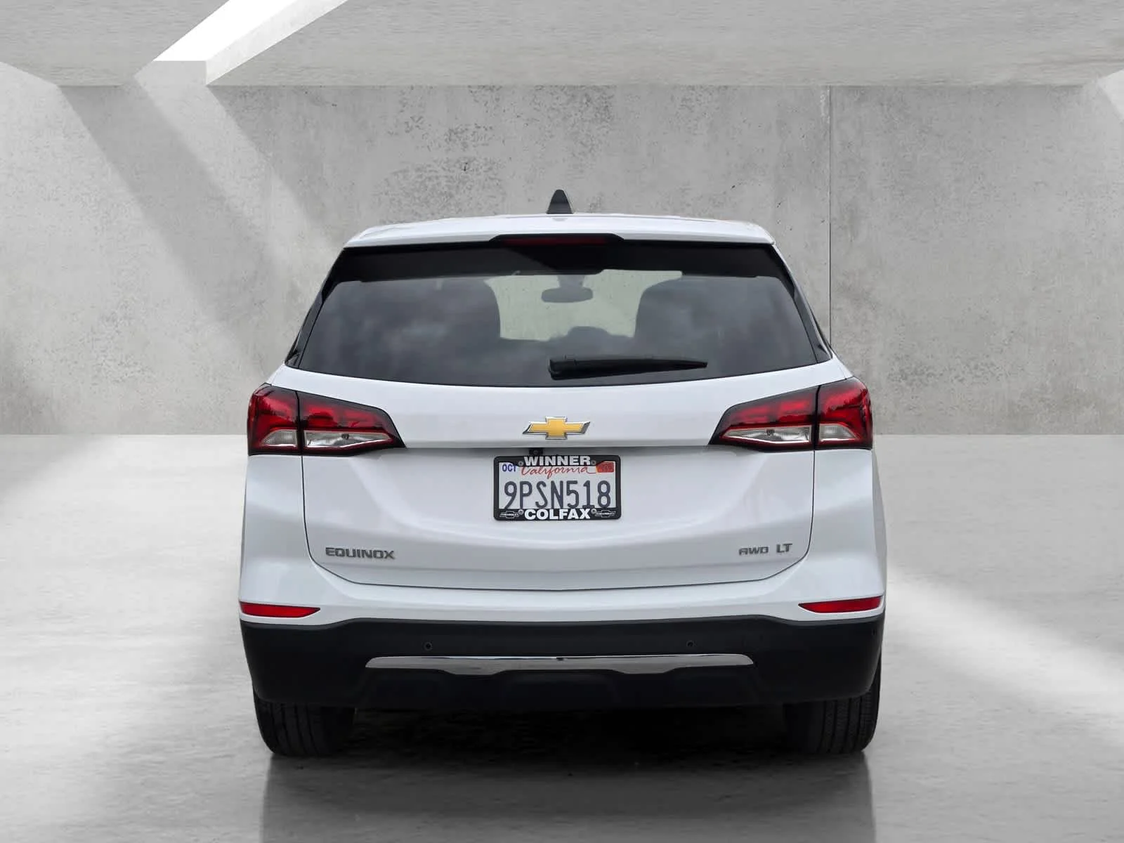 Used 2024 Summit White Chevrolet LT image 5
