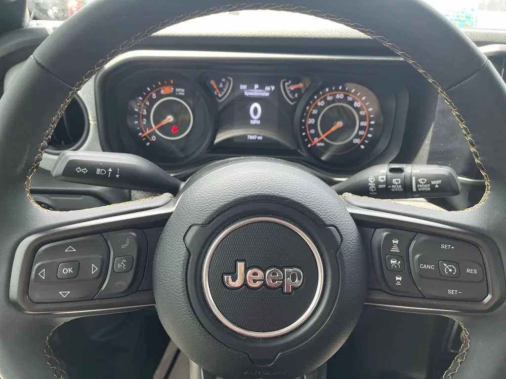 Used 2024 Black Jeep Sport S image 14