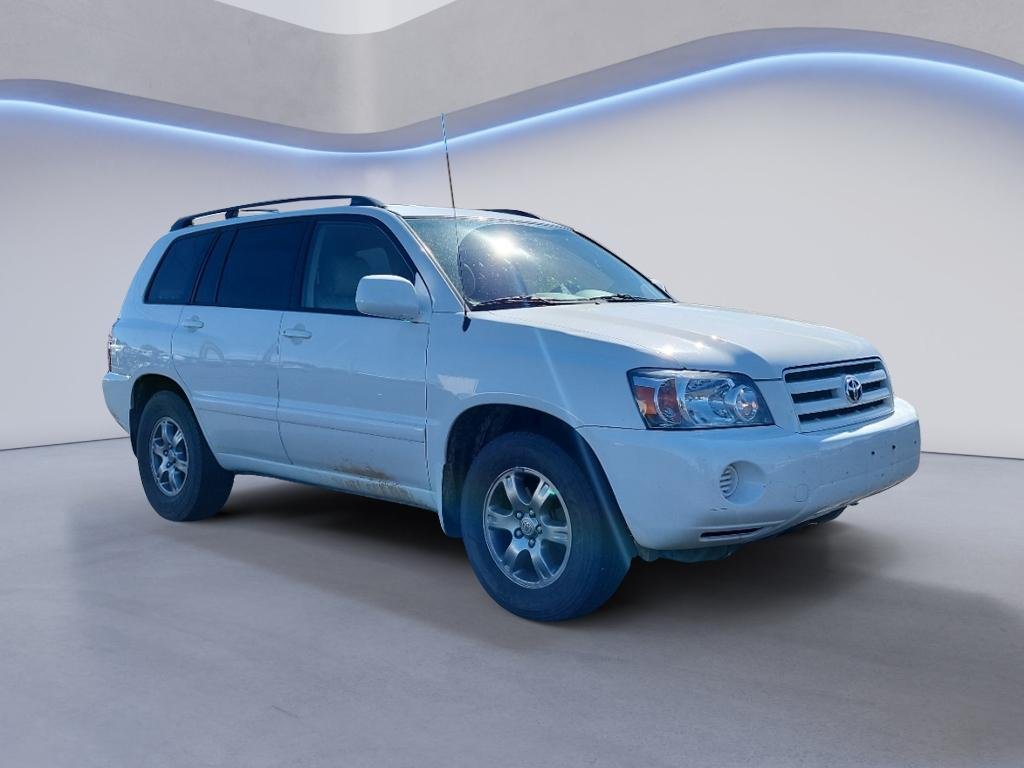 Used 2005  Toyota  image 3