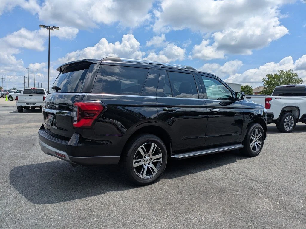 Used 2023 Black Ford Limited image 4