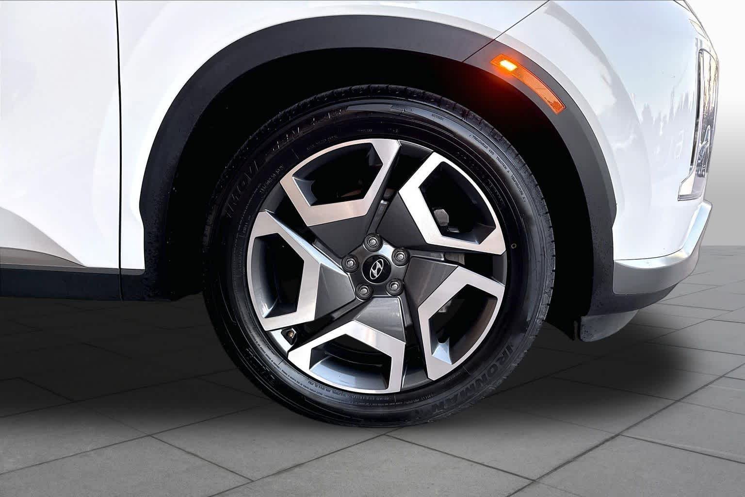 Used 2024 Hyper White Hyundai Limited image 11