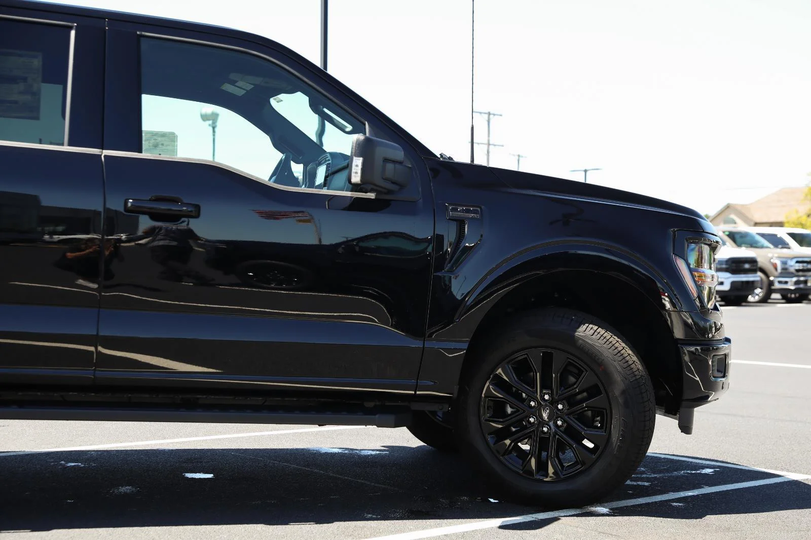 New 2026 Agate Black Metallic Ford XLT image 5