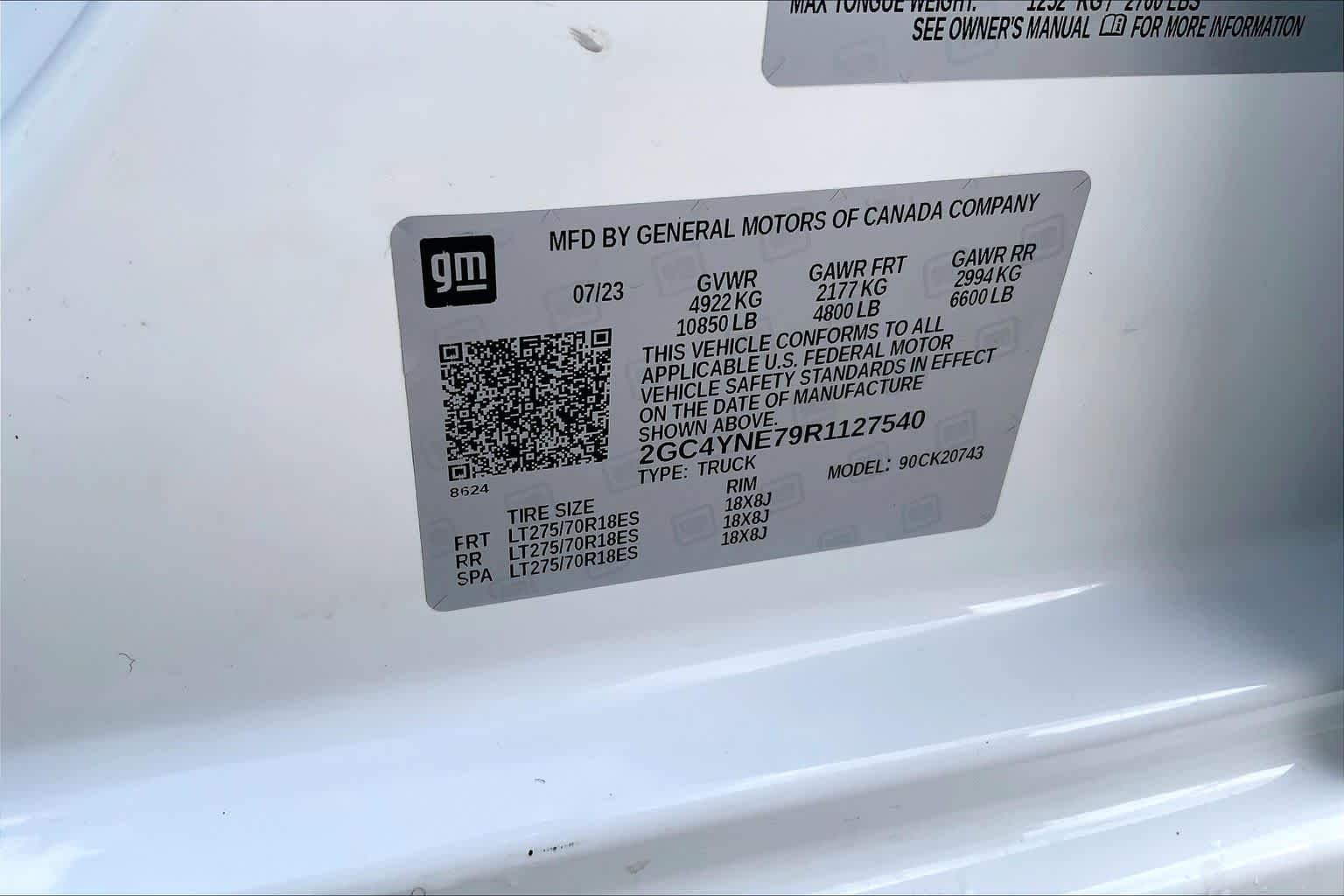 Used 2024 Summit White Chevrolet LT image 37