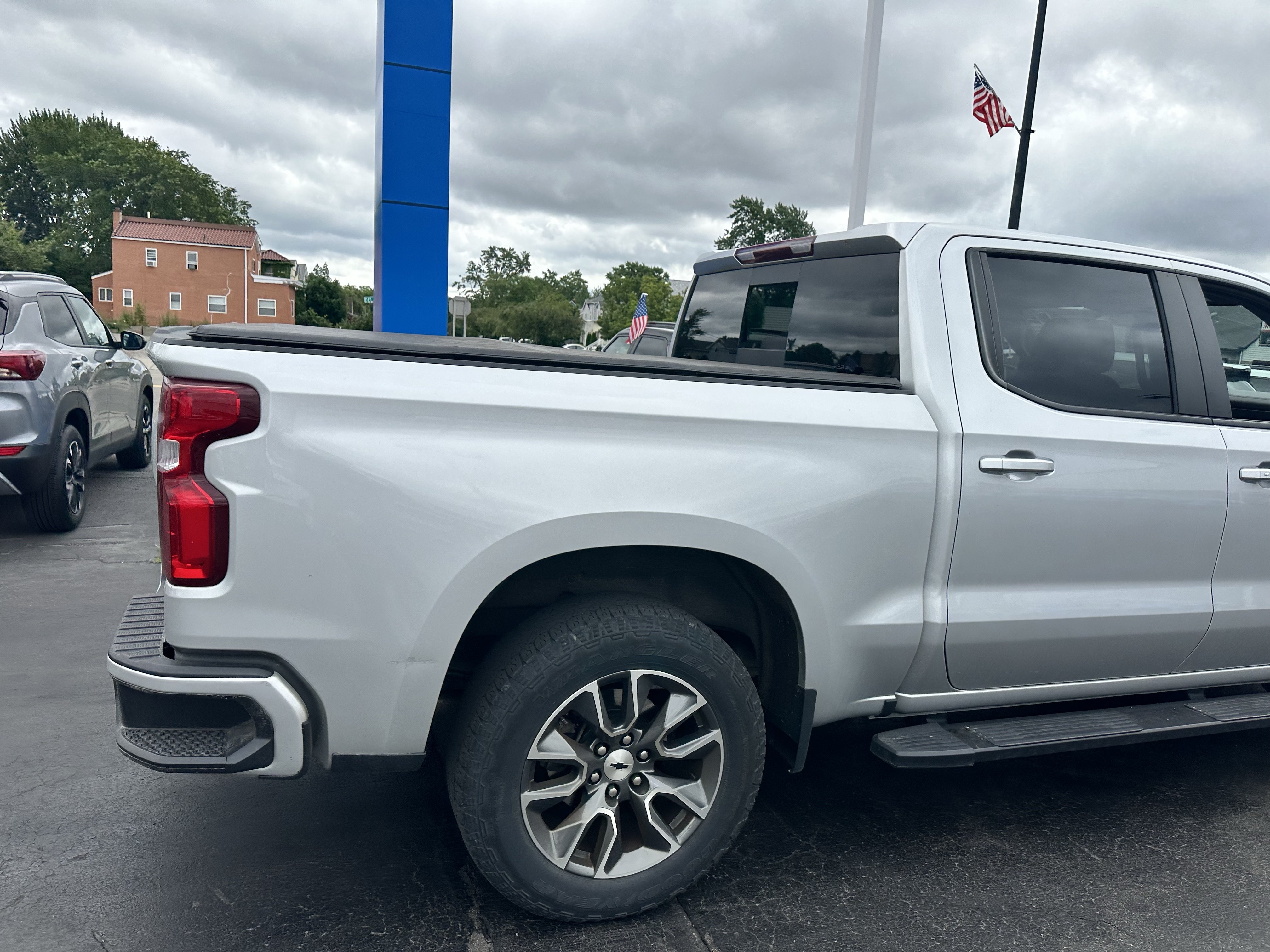 Used 2022 Silver Ice Metallic Chevrolet RST image 9