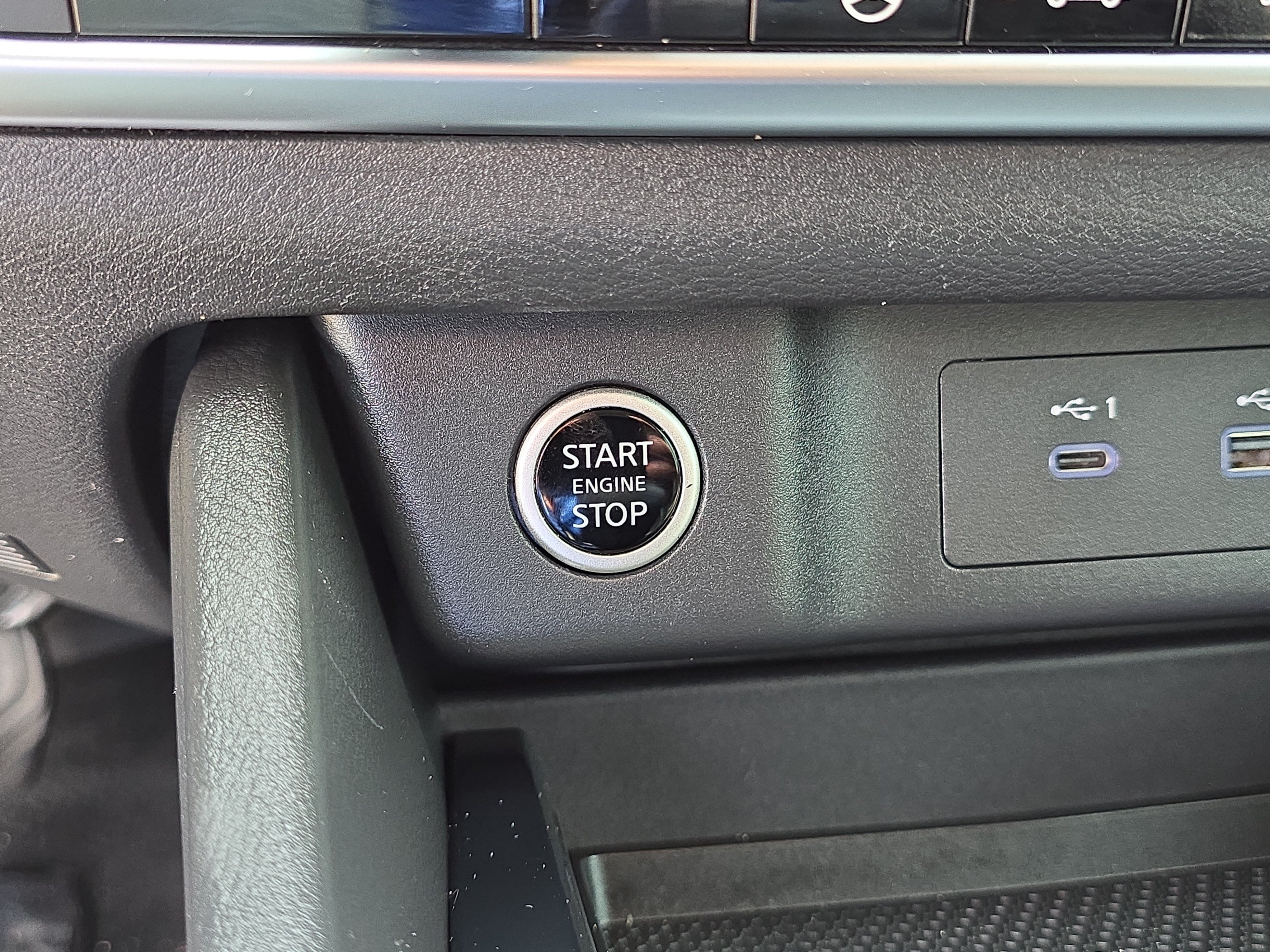 Used 2023 Super Black Nissan SV image 28