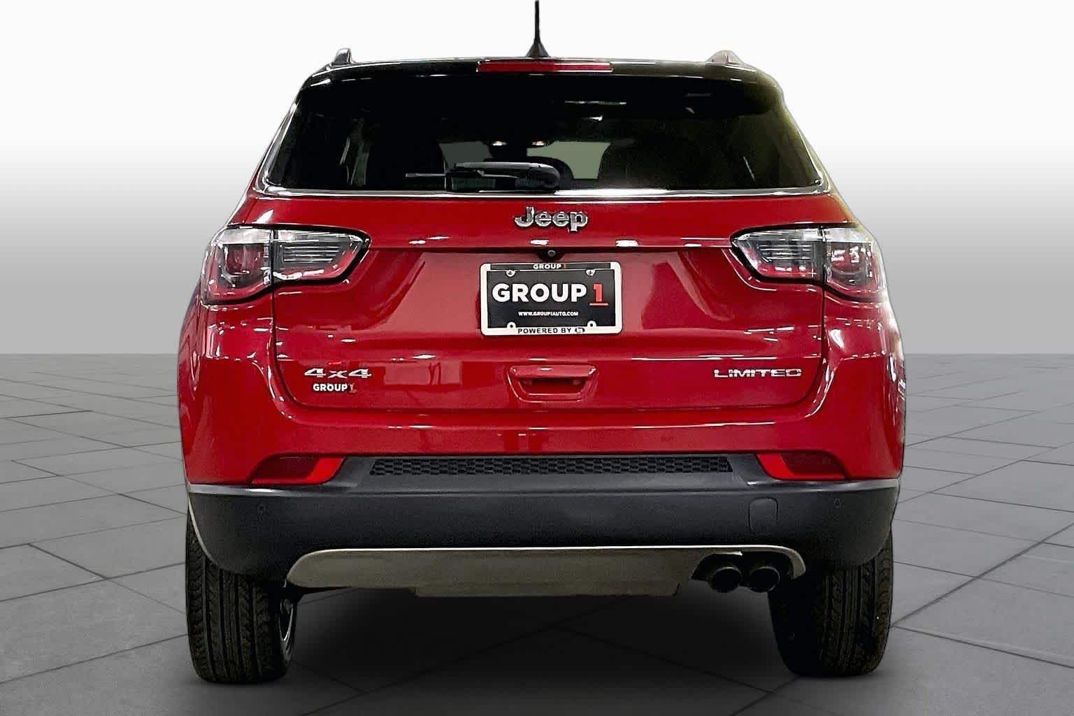 Used 2018 Redline Pearlcoat Jeep Limited image 5