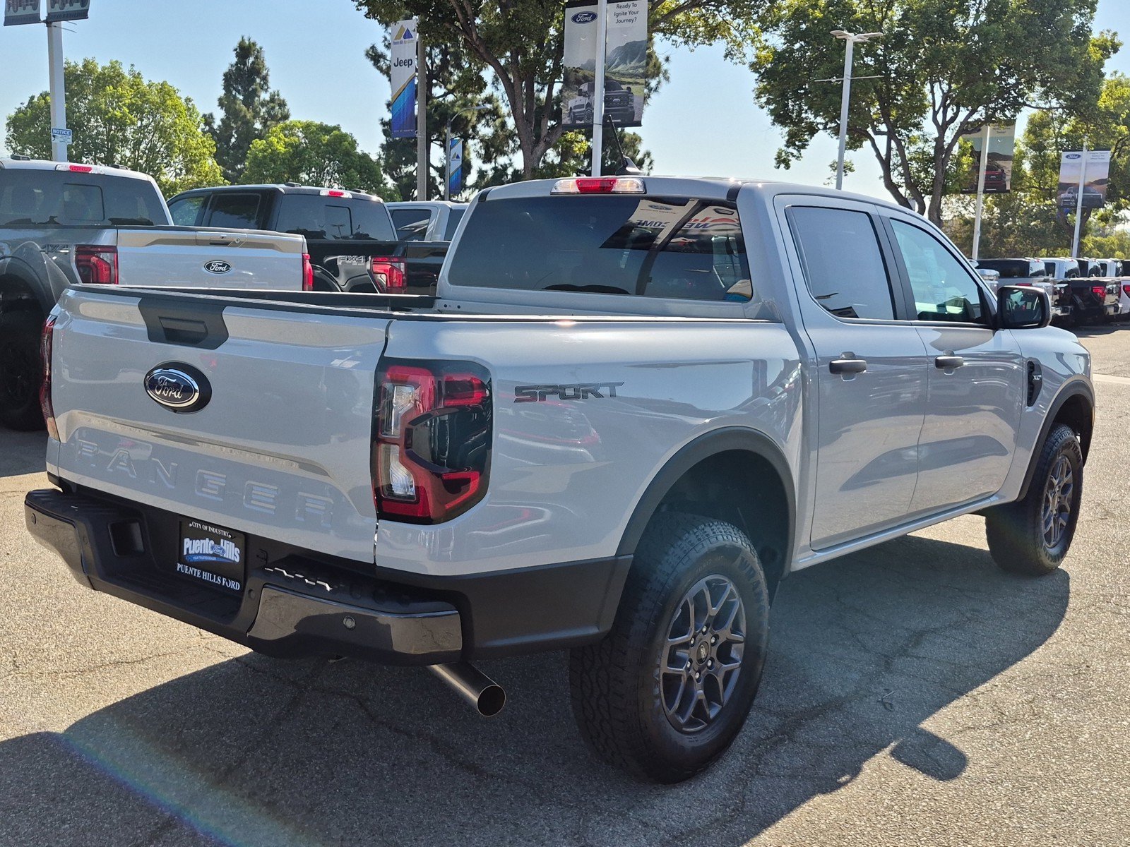 New 2026 Avalanche Ford XLT image 8