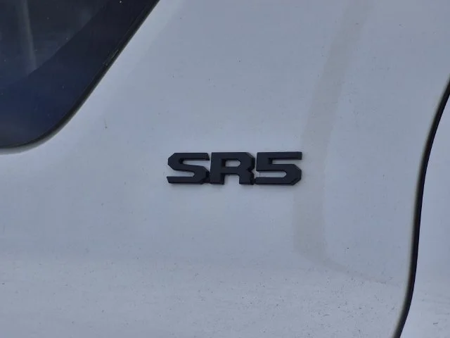 Used 2025 Ice Cap Toyota SR5 image 5