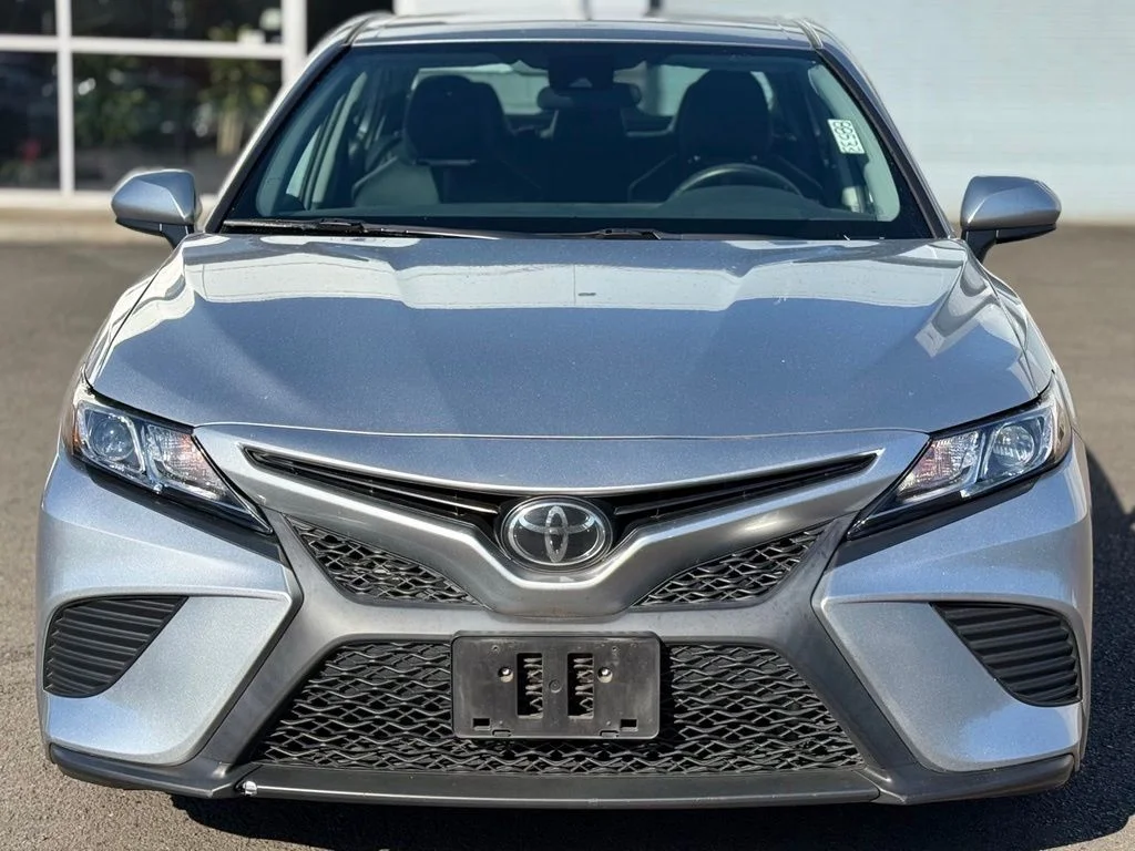 Used 2019 Celestial Silver Metallic Toyota SE image 8