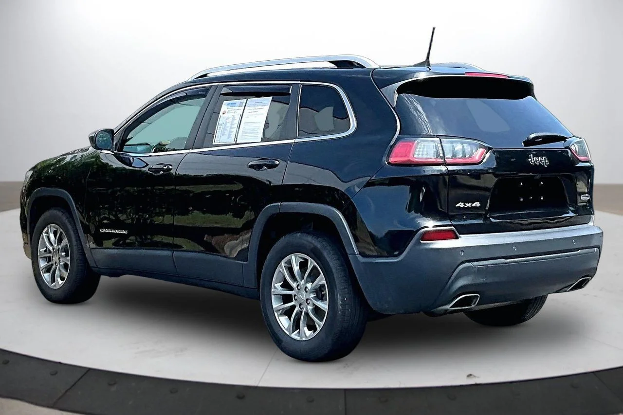 Certified Used 2019 Black Jeep Latitude Plus image 7