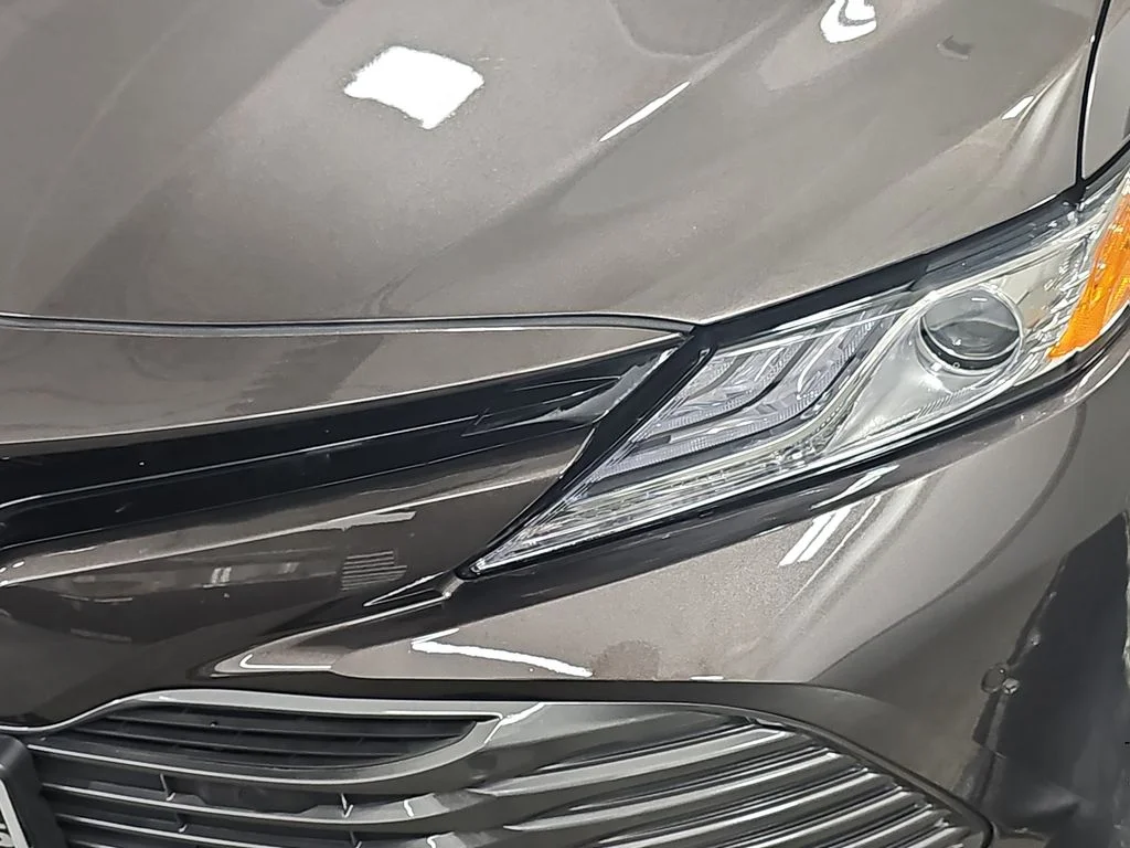 Used 2018 Brown Toyota XLE image 33