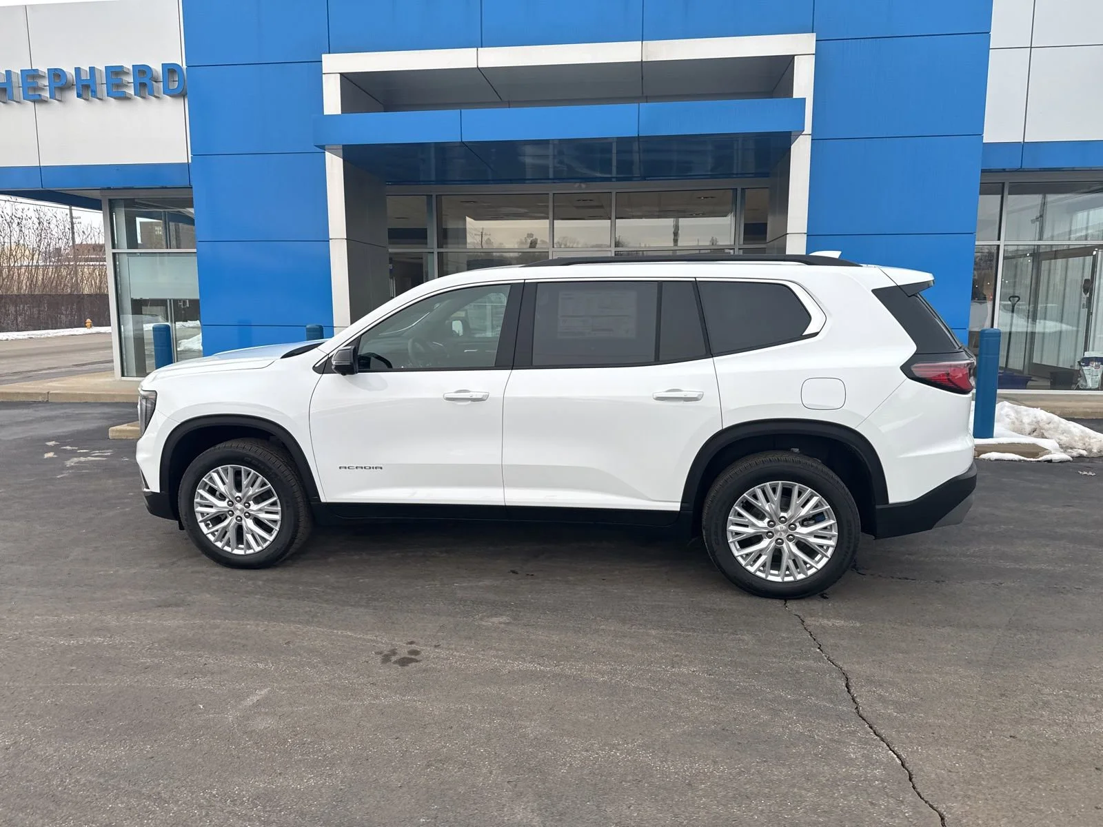 New 2026 Summit White GMC Elevation image 4