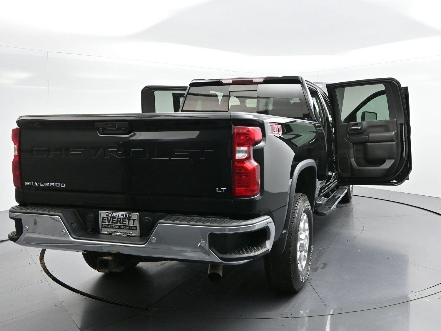 Used 2020 BLACK Chevrolet LT image 41